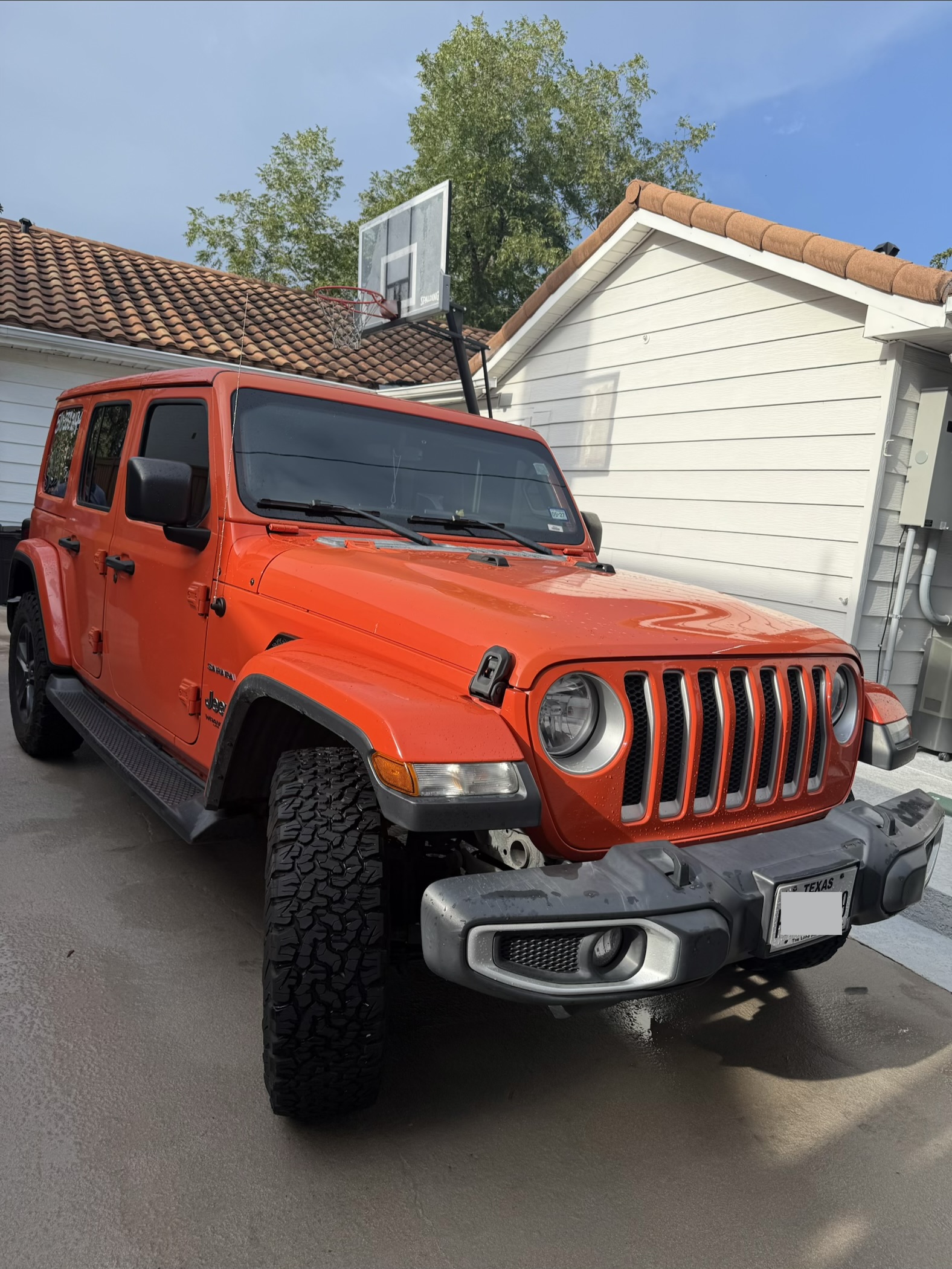 Used 2020 Jeep Wrangler Unlimited Sahara w/ Uconnect 4C Nav & Sound Group AWD/4WD image 5