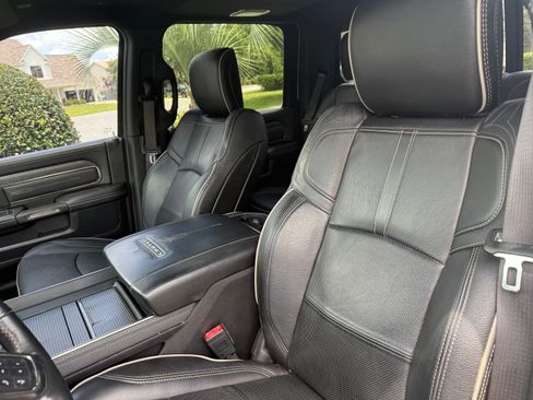 Used 2019 RAM 2500 Limited AWD/4WD image 15
