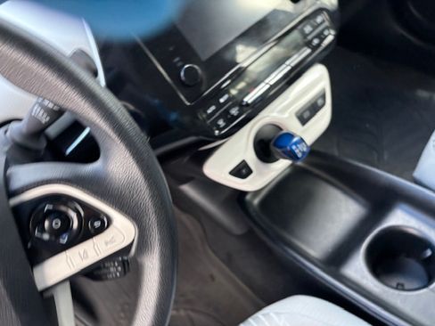 Used 2017 Toyota Prius Four Touring image 13