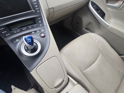 Used 2010 Toyota Prius Two image 9