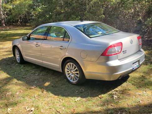 Used 2009 Mercury Milan Premier image 4