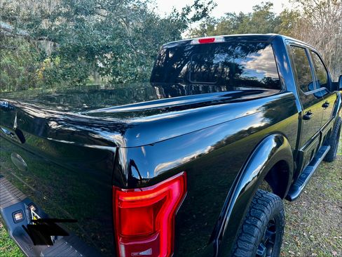 Used 2017 Ford F150 Lariat w/ Equipment Group 502A Luxury image 15