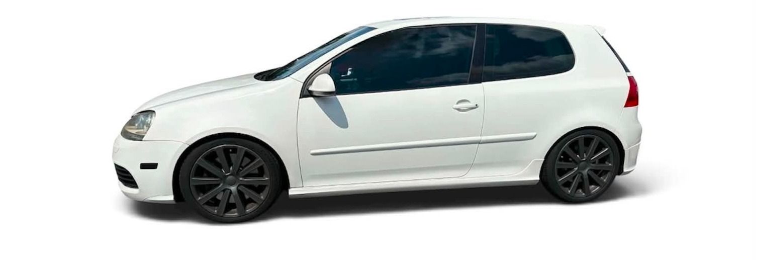 Used 2008 Volkswagen R32 AWD/4WD image 2