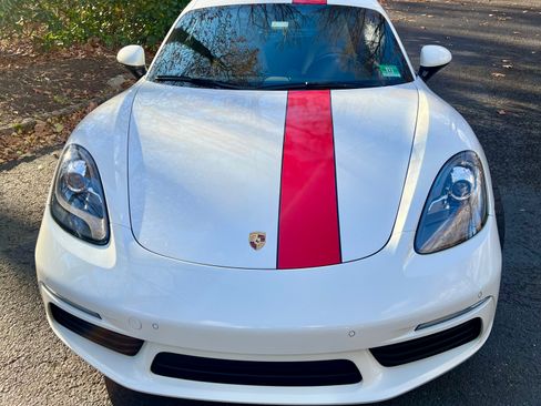 Used 2018 Porsche 718 Cayman image 14