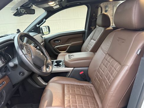 Used 2023 Nissan Titan Platinum Reserve w/ Moonroof Package image 10