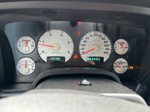 Used 2005 Dodge Ram 2500 Truck SLT image 8