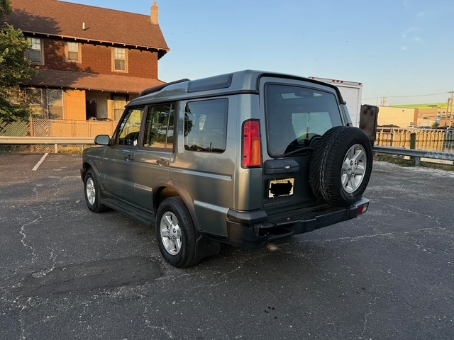 Used 2004 Land Rover Discovery S AWD/4WD image 4