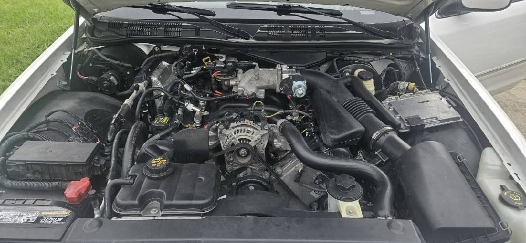 Used 2009 Mercury Grand Marquis LS RWD image 2