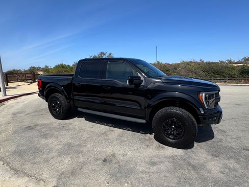 Used 2022 Ford F150 Raptor w/ Equipment Group 801A High AWD/4WD image 8