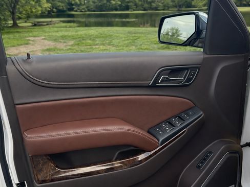 Used 2016 Chevrolet Suburban LTZ image 27