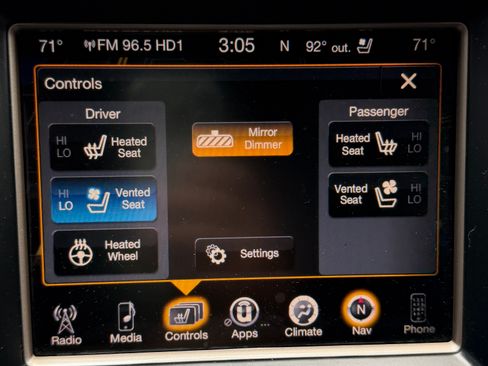 Used 2014 Jeep Grand Cherokee Overland AWD/4WD image 15
