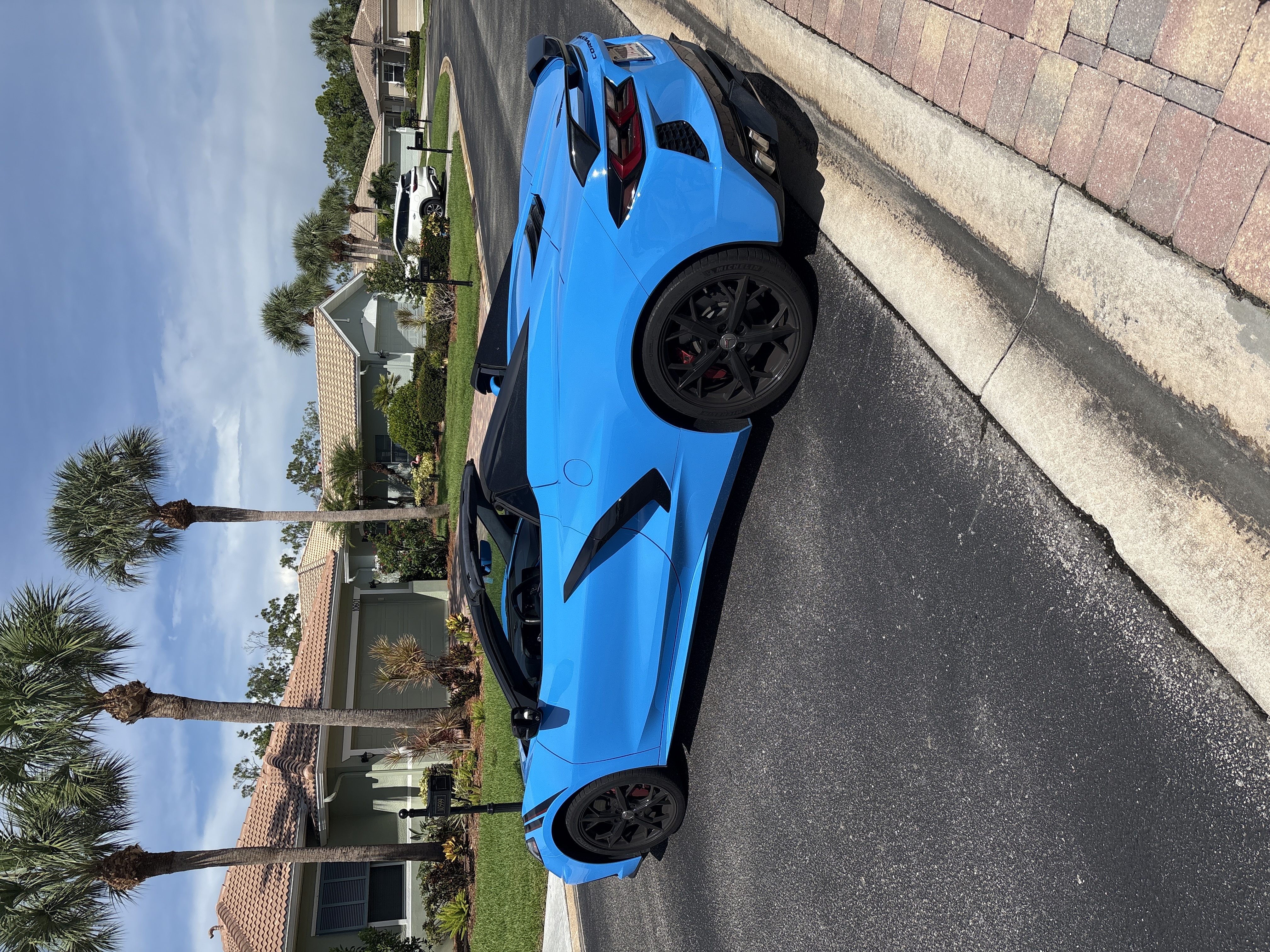 Used 2021 Chevrolet Corvette Stingray Premium Conv w/ Z51 Performance Package RWD image 9
