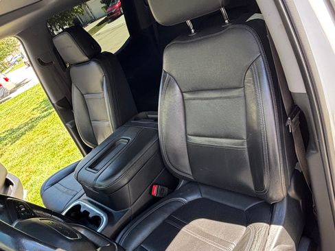 Used 2019 GMC Sierra 1500 Denali w/ Denali Ultimate Package AWD/4WD image 15
