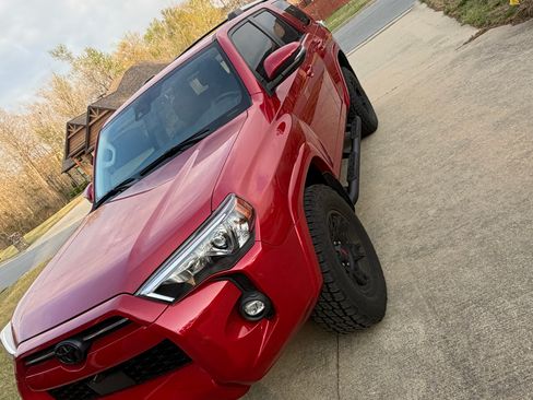 Used 2023 Toyota 4Runner SR5 Premium w/ Moonroof Package image 5