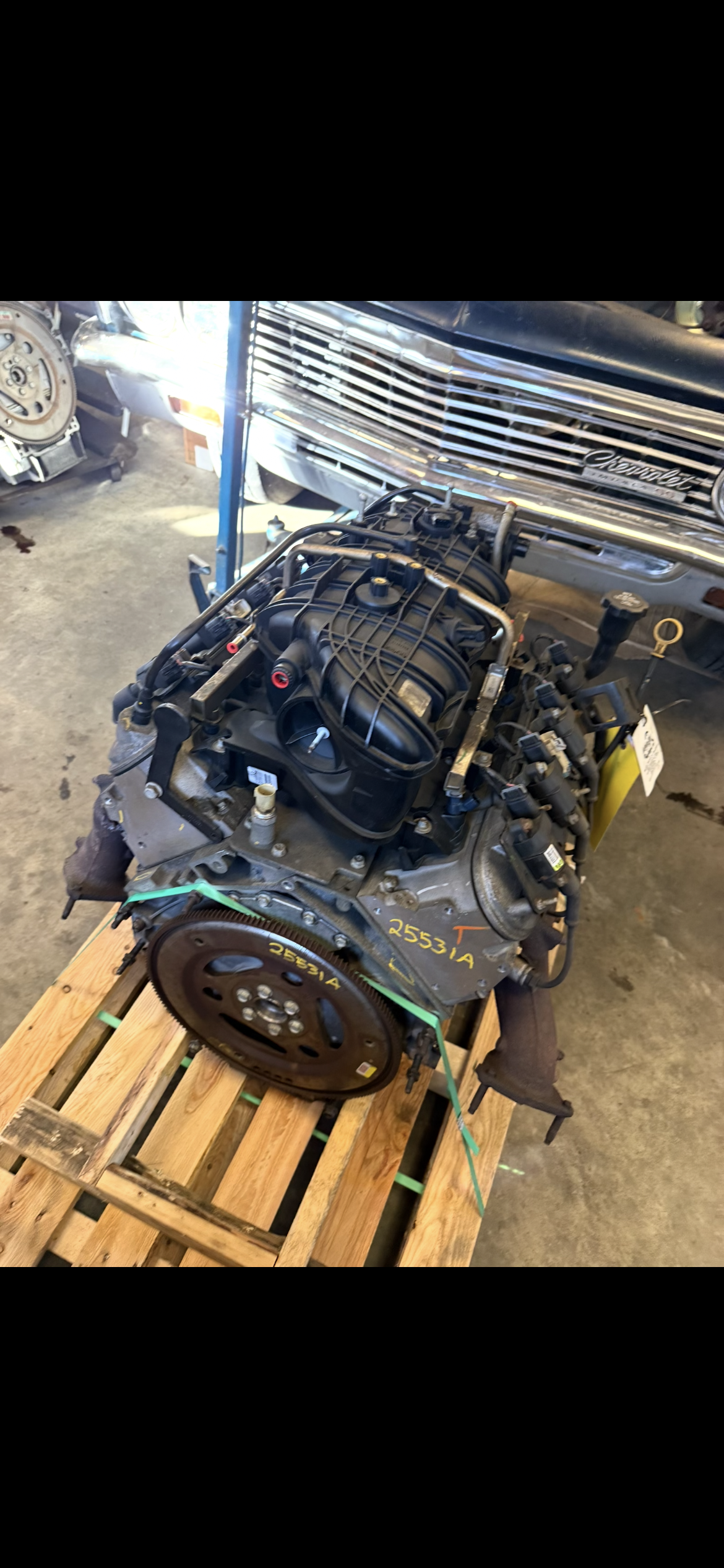 Used 2010 GMC Yukon XL Denali AWD/4WD image 5