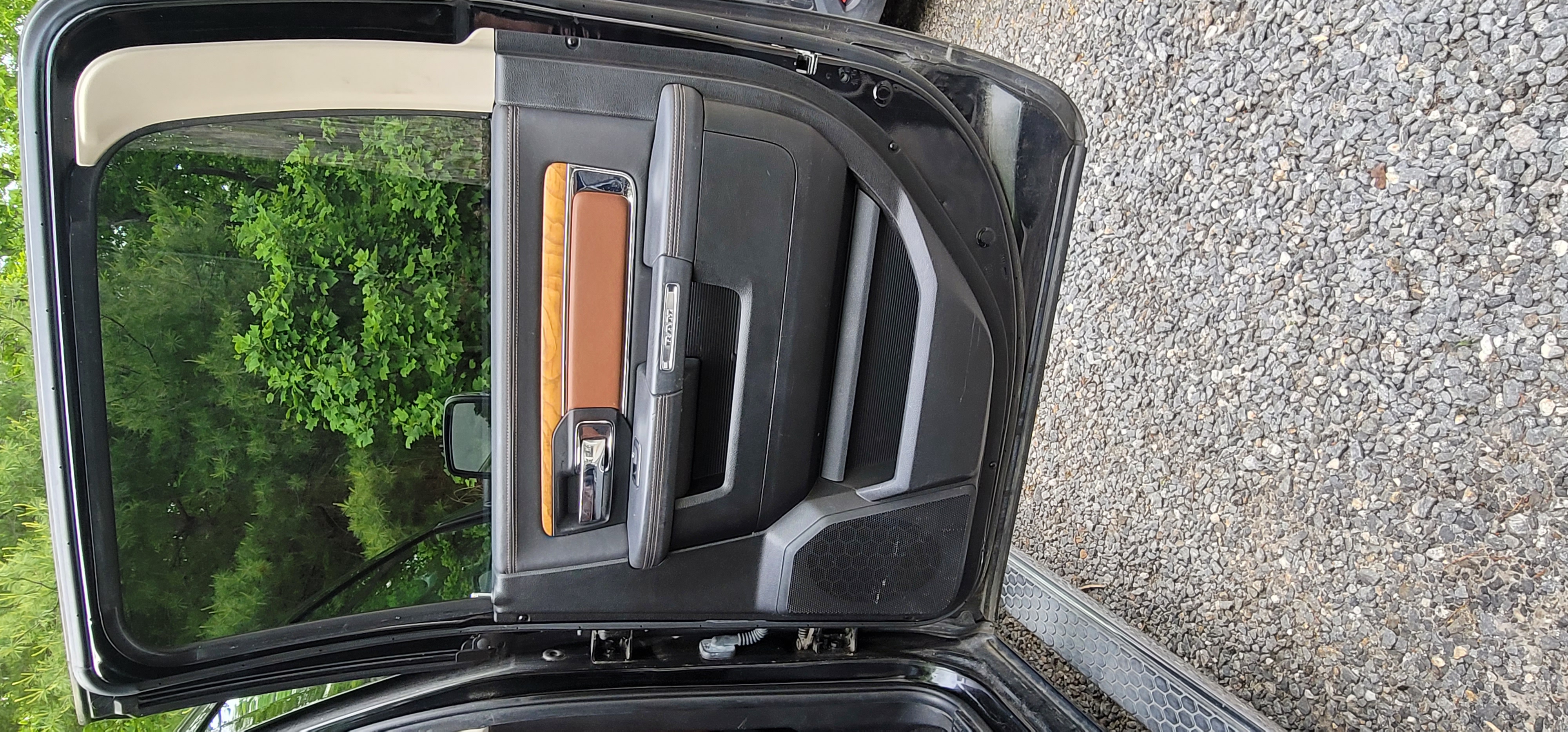 Used 2014 RAM 1500 Laramie Longhorn AWD/4WD image 14