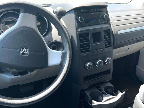 Used 2010 Dodge Grand Caravan SE FWD image 14