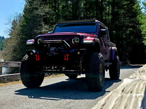 Used 2021 Jeep Gladiator Rubicon w/ LED Lighting Group image 4