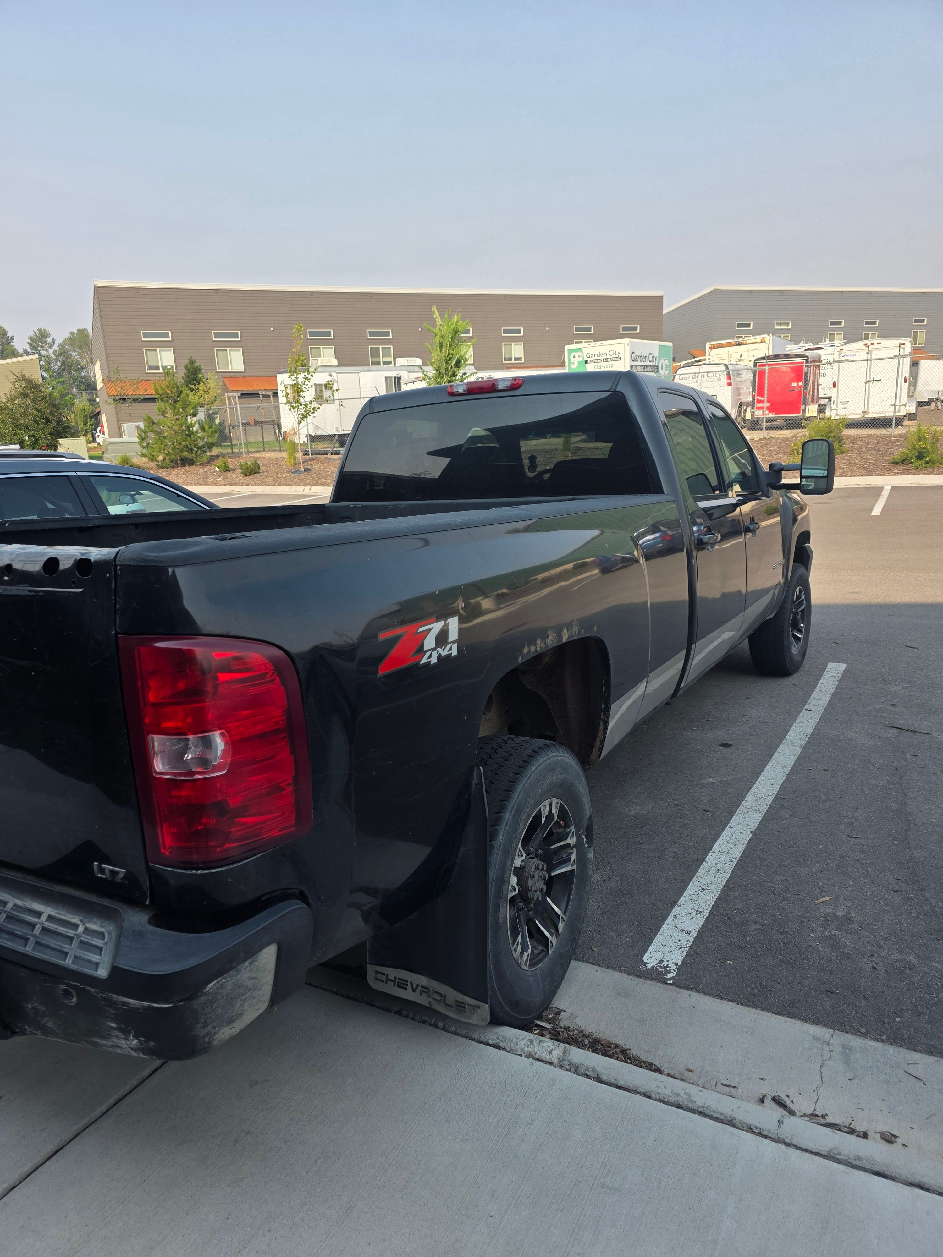 Used 2009 Chevrolet Silverado 2500 LTZ w/ Safety Package AWD/4WD image 6