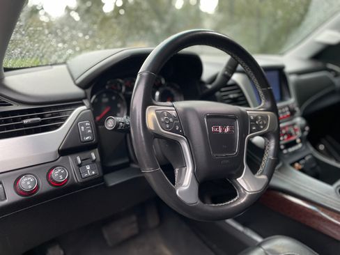 Used 2016 GMC Yukon SLT w/ Open Road Package image 10