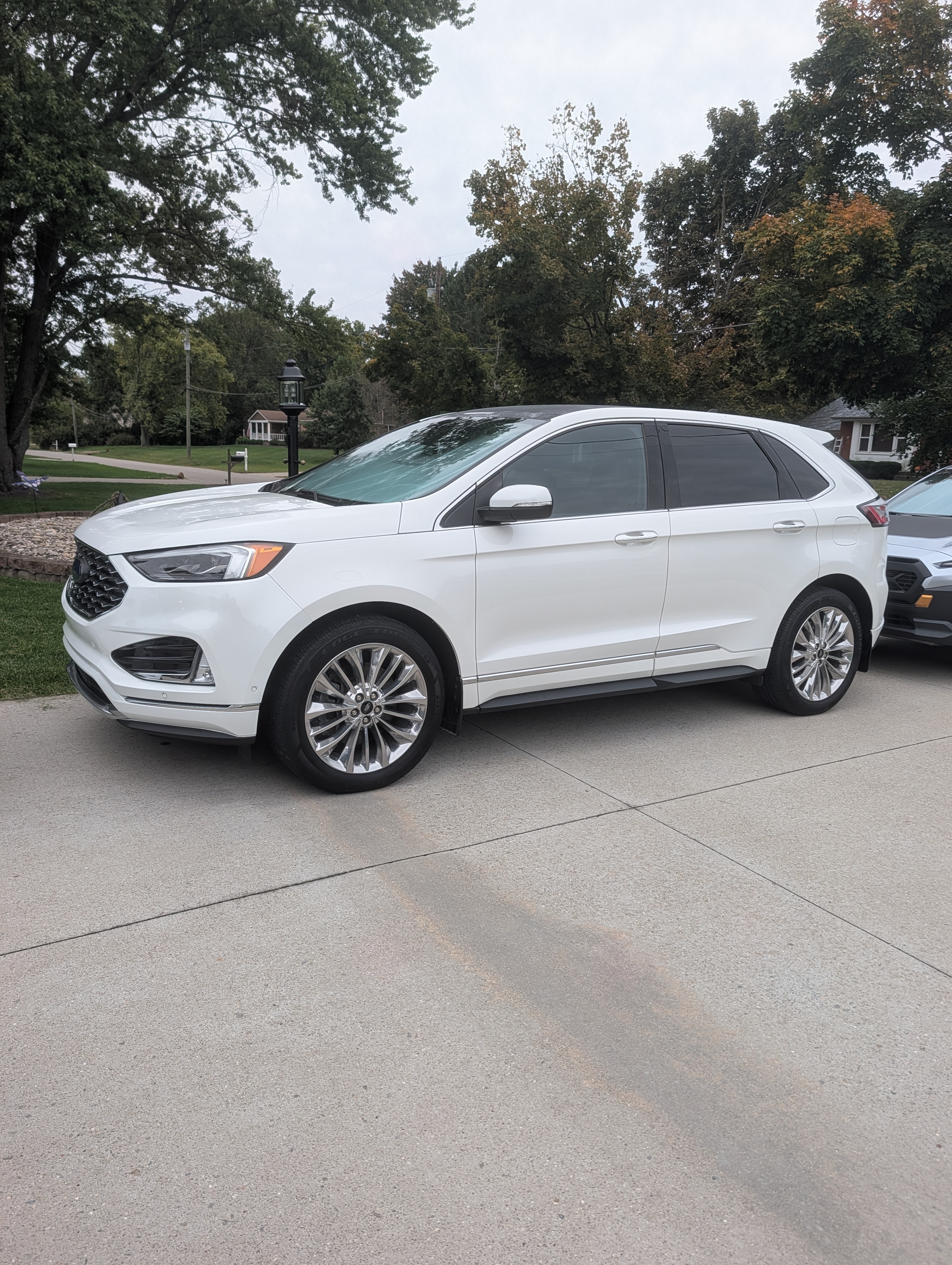 Used 2021 Ford Edge Titanium w/ Equipment Group 301A AWD/4WD image 1