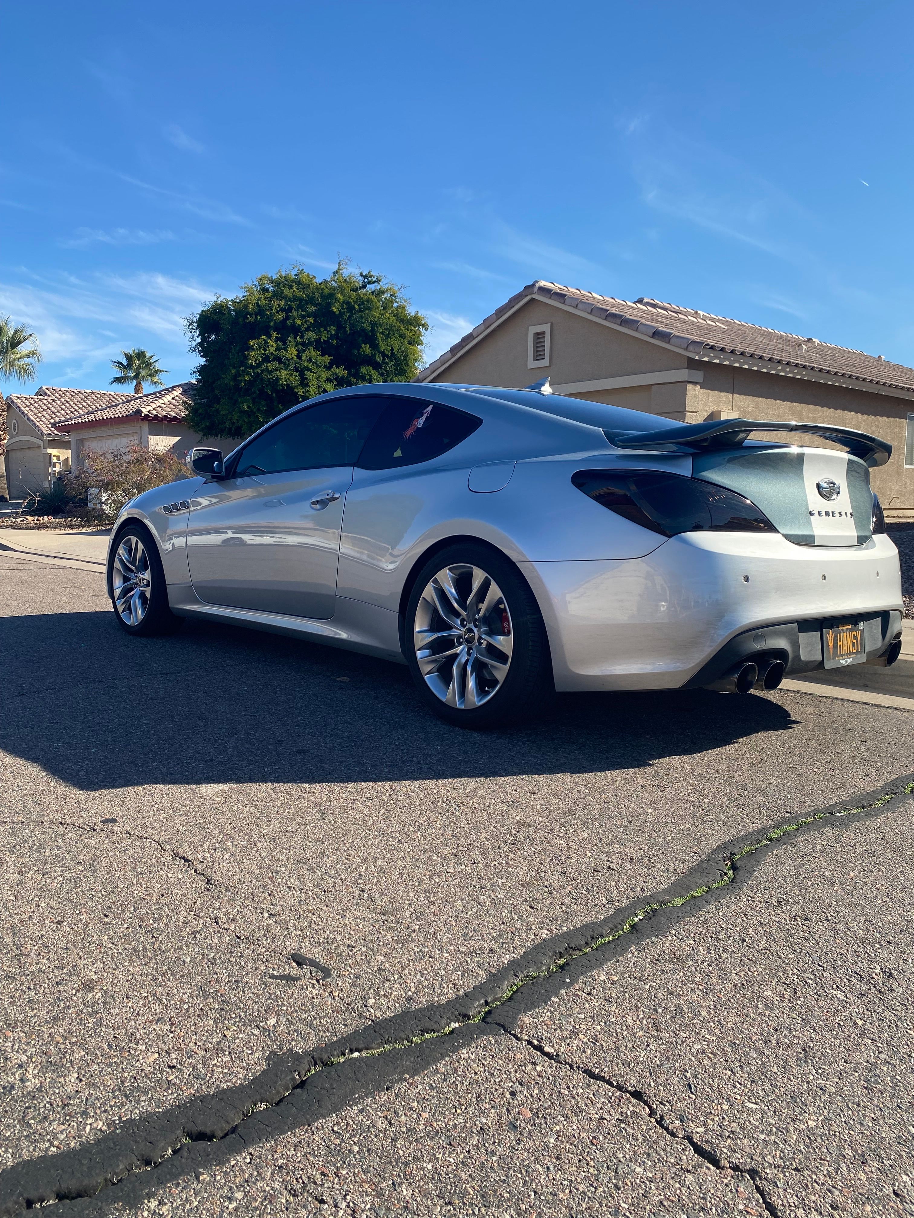 Used 2014 Hyundai Genesis 3.8 RWD image 1