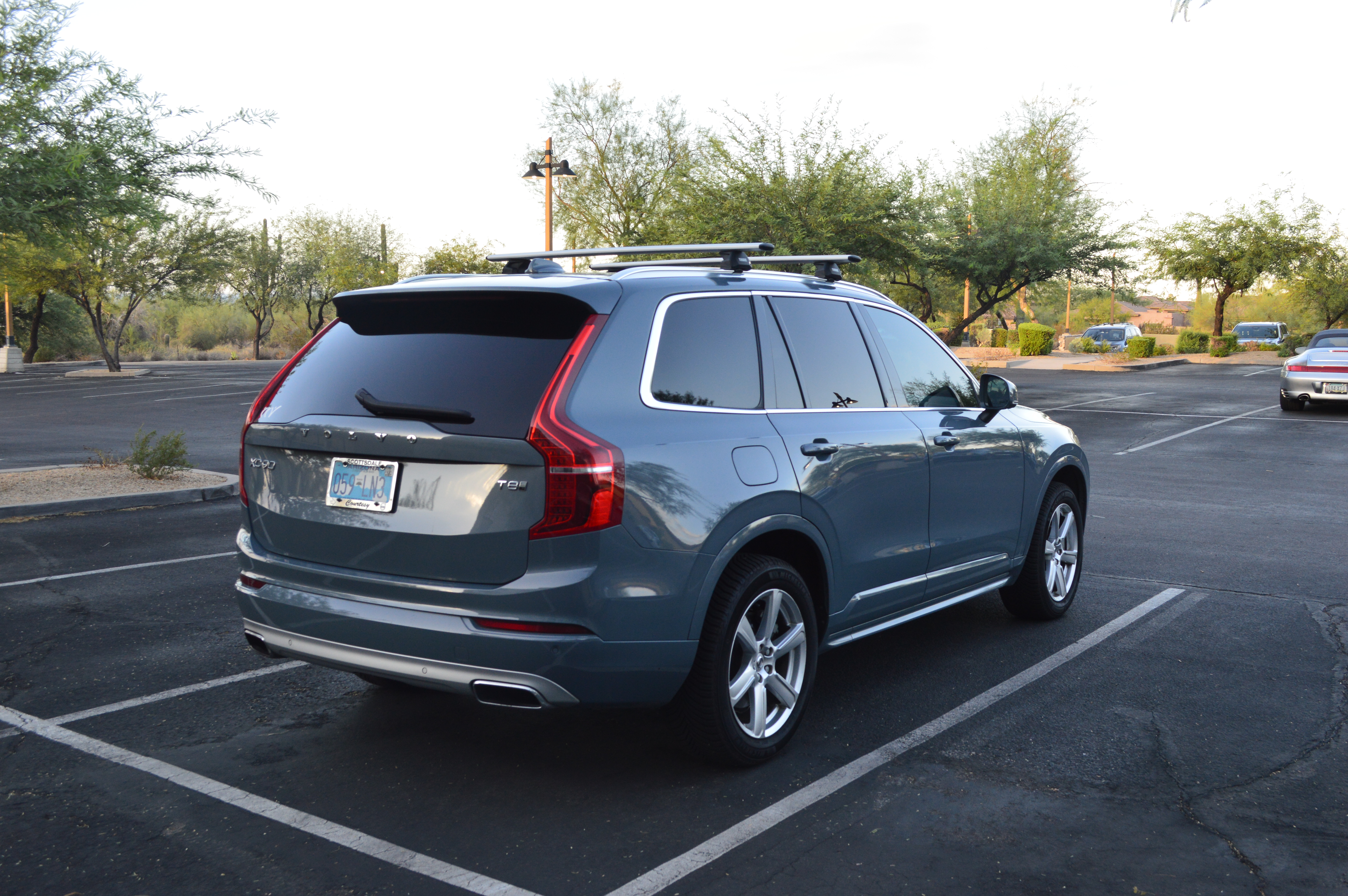 Used 2020 Volvo XC90 T8 Momentum AWD/4WD image 6