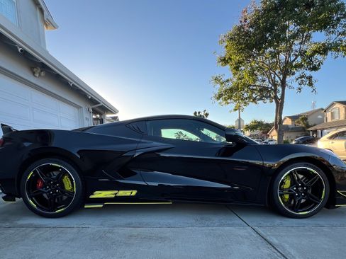 Used 2023 Chevrolet Corvette Stingray Coupe w/ Z51 Performance Package image 5