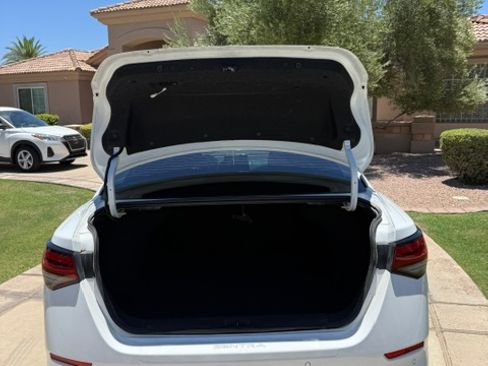 Used 2023 Nissan Sentra SV FWD image 6