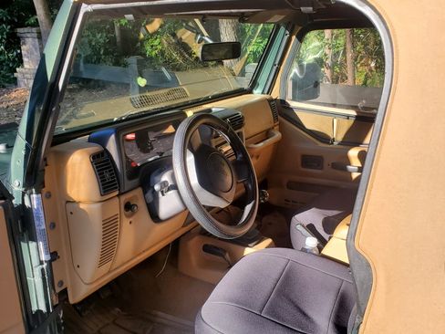 Used 1997 Jeep Wrangler SE image 6