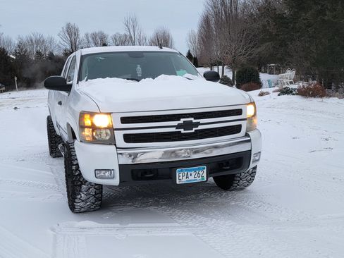 Used 2007 Chevrolet Silverado 1500 LT w/ 1LT Convenience Package image 5