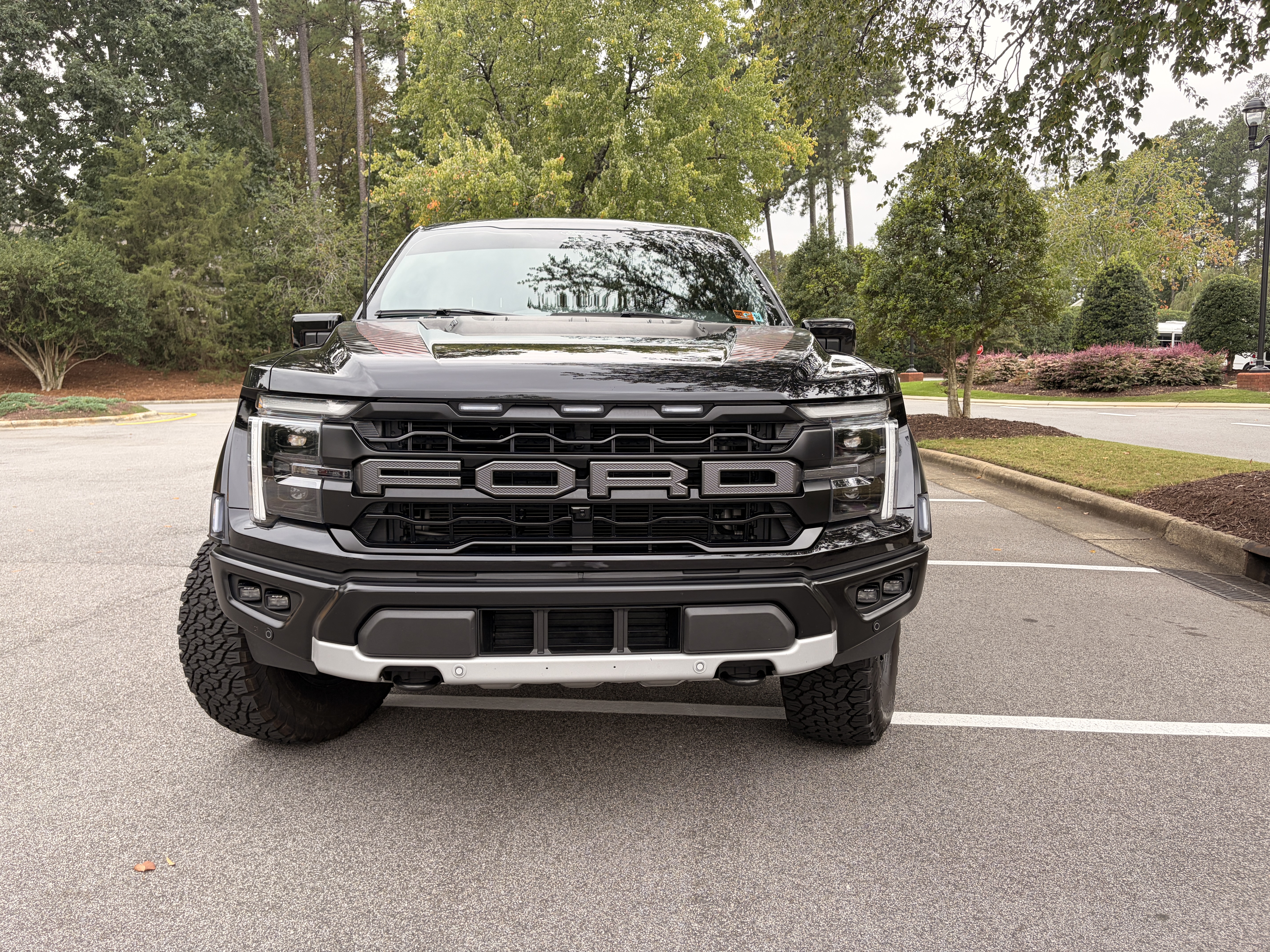 Used 2025 Ford F150 Raptor AWD/4WD image 2