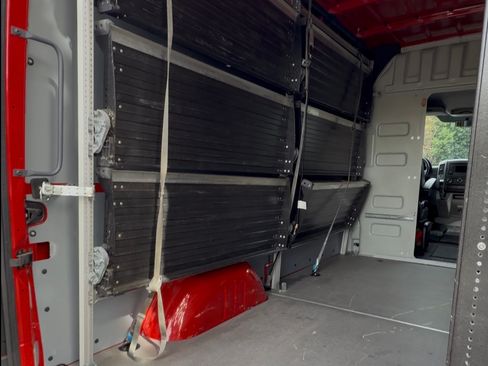 Used 2017 Mercedes-Benz Sprinter 2500 image 10