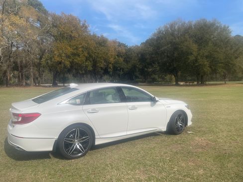 Used 2021 Honda Accord Touring image 5