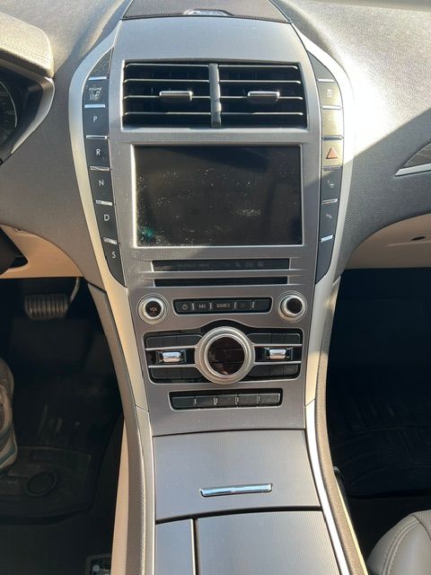 Used 2020 Lincoln MKZ Reserve w/ Elements Package AWD/4WD image 16