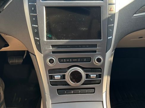 Used 2020 Lincoln MKZ Reserve w/ Elements Package AWD/4WD image 16