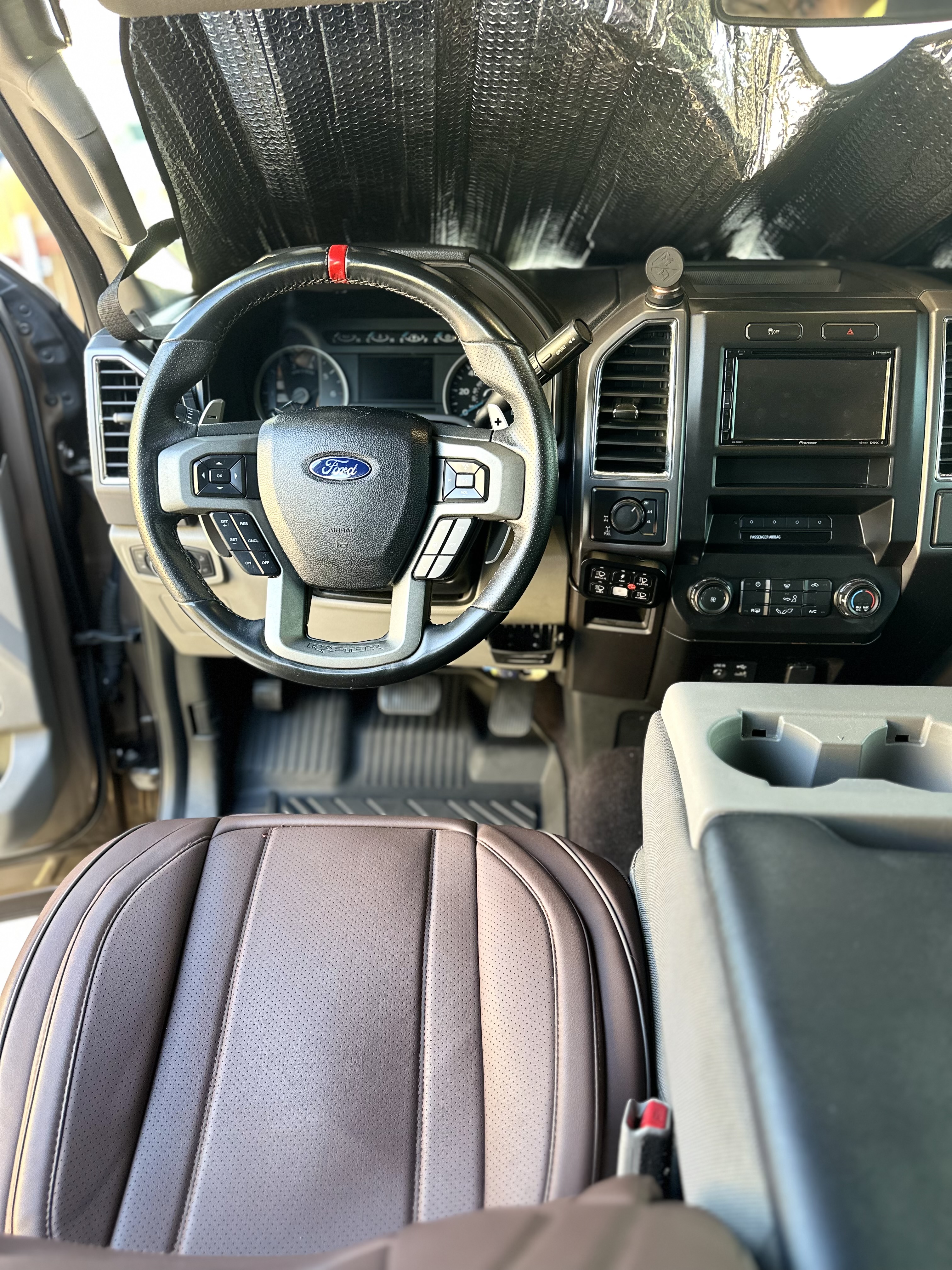 Used 2015 Ford F150 XLT w/ Equipment Group 301A Mid AWD/4WD image 12