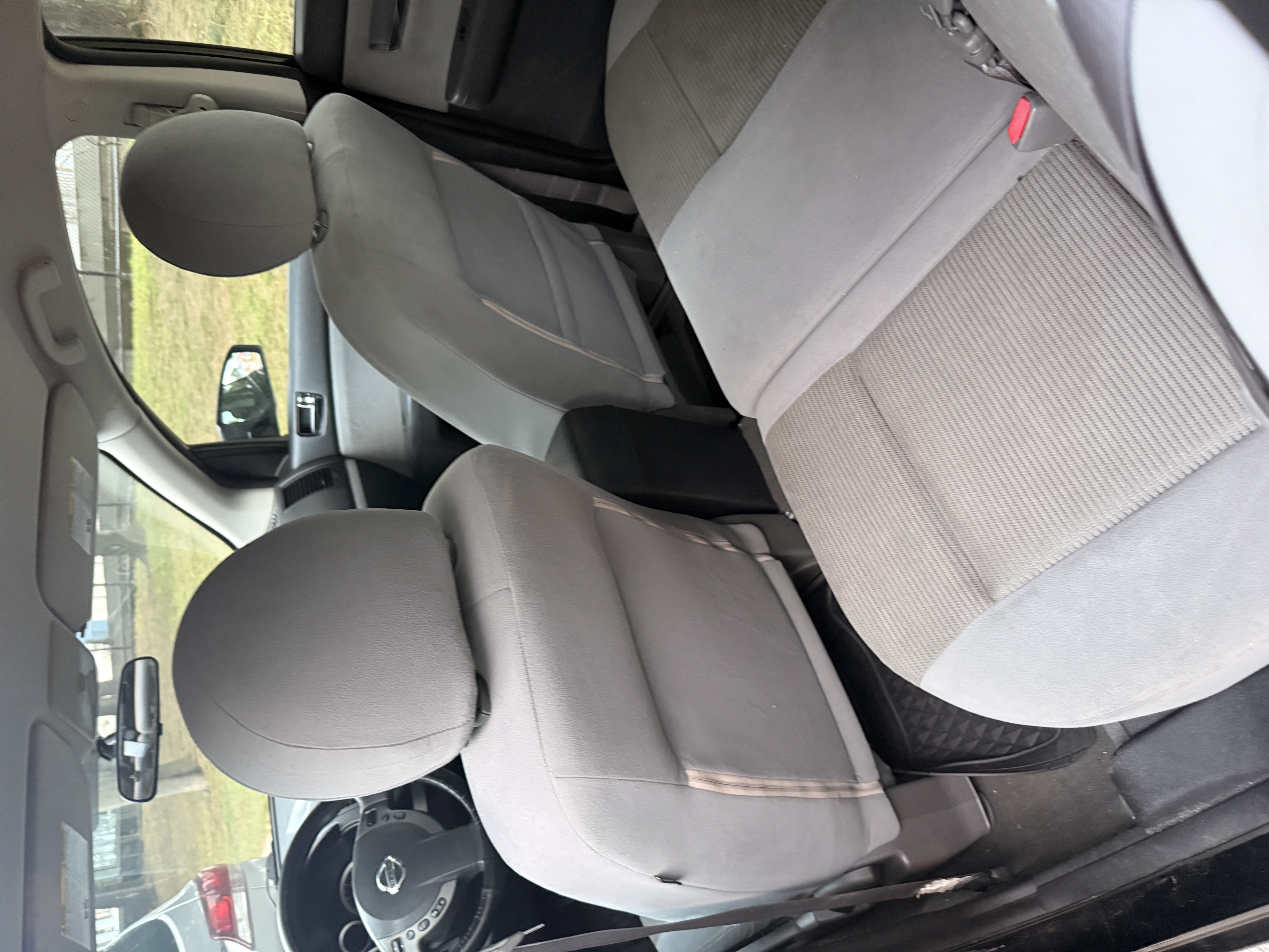 Used 2012 Nissan Sentra 2.0 S FWD image 2