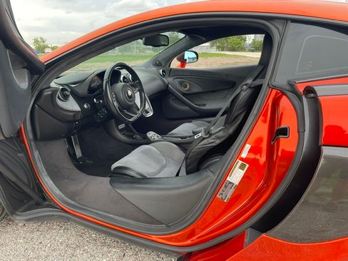 Used 2017 McLaren 570S Coupe RWD image 13