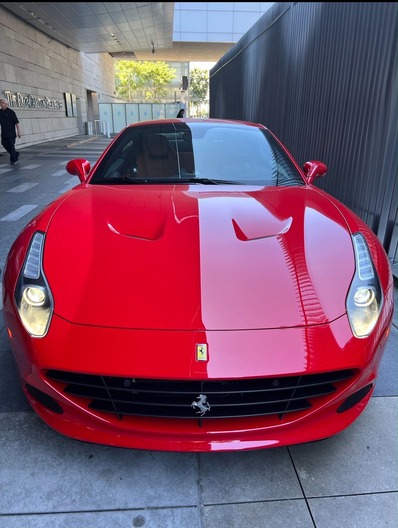 Used 2017 Ferrari California T RWD image 11