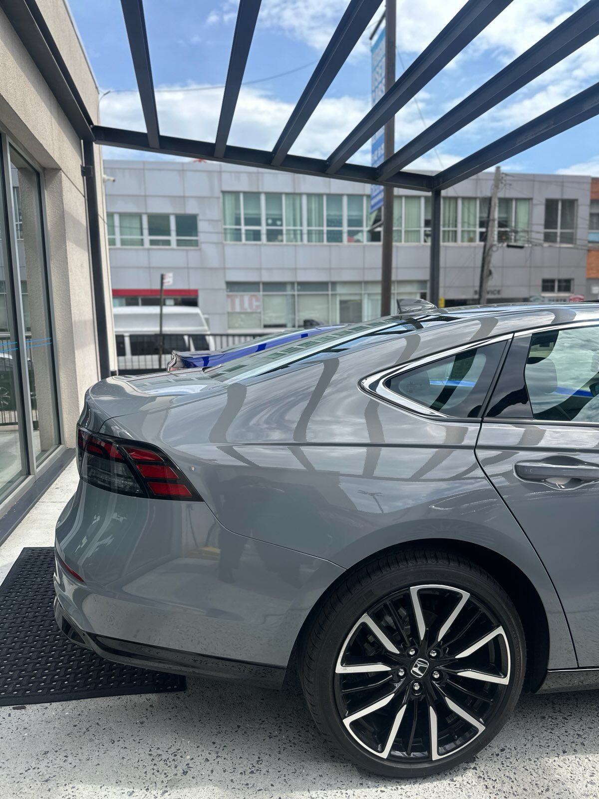 Used 2024 Honda Accord Touring image 5