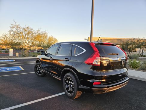 Used 2016 Honda CR-V SE image 9