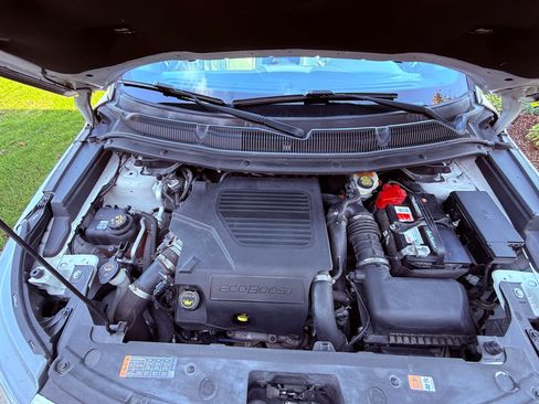 Used 2017 Ford Explorer Platinum image 13