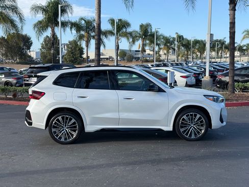 Used 2023 BMW X1 xDrive28i w/ Premium Package AWD/4WD image 8