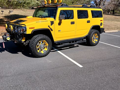 Used 2003 HUMMER H2 w/ Preferred Equipment Group image 4