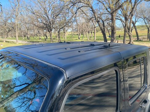 Used 2023 Jeep Gladiator Rubicon image 14