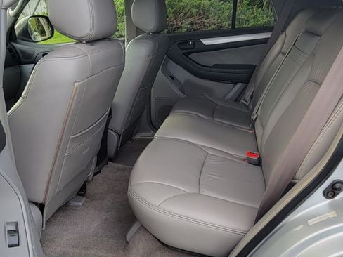 Used 2004 Toyota 4Runner Sport image 12