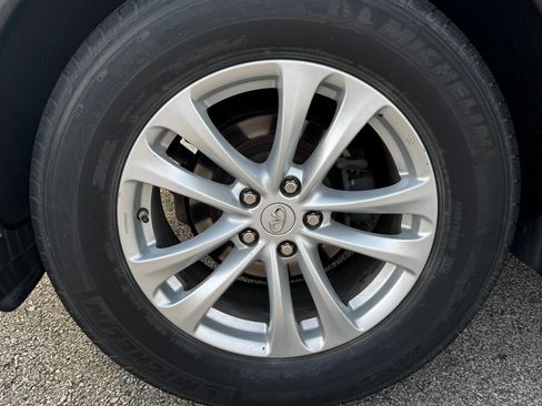 Used 2012 INFINITI FX35 AWD w/ Premium Pkg image 15