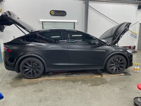 Used 2022 Tesla Model X Plaid image 32