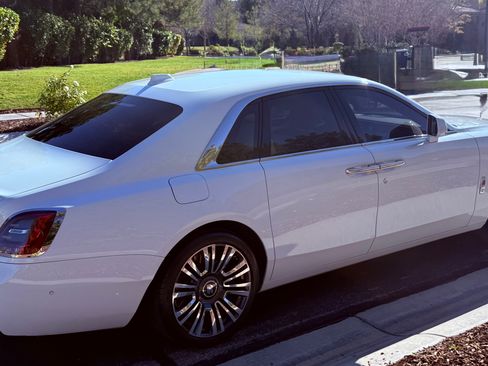 Used 2022 Rolls-Royce Ghost image 6